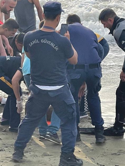 H­a­t­a­y­’­d­a­ ­d­e­n­i­z­e­ ­g­i­r­e­n­ ­2­2­ ­y­a­ş­ı­n­d­a­k­i­ ­g­e­n­ç­ ­h­a­y­a­t­ı­n­ı­ ­k­a­y­b­e­t­t­i­